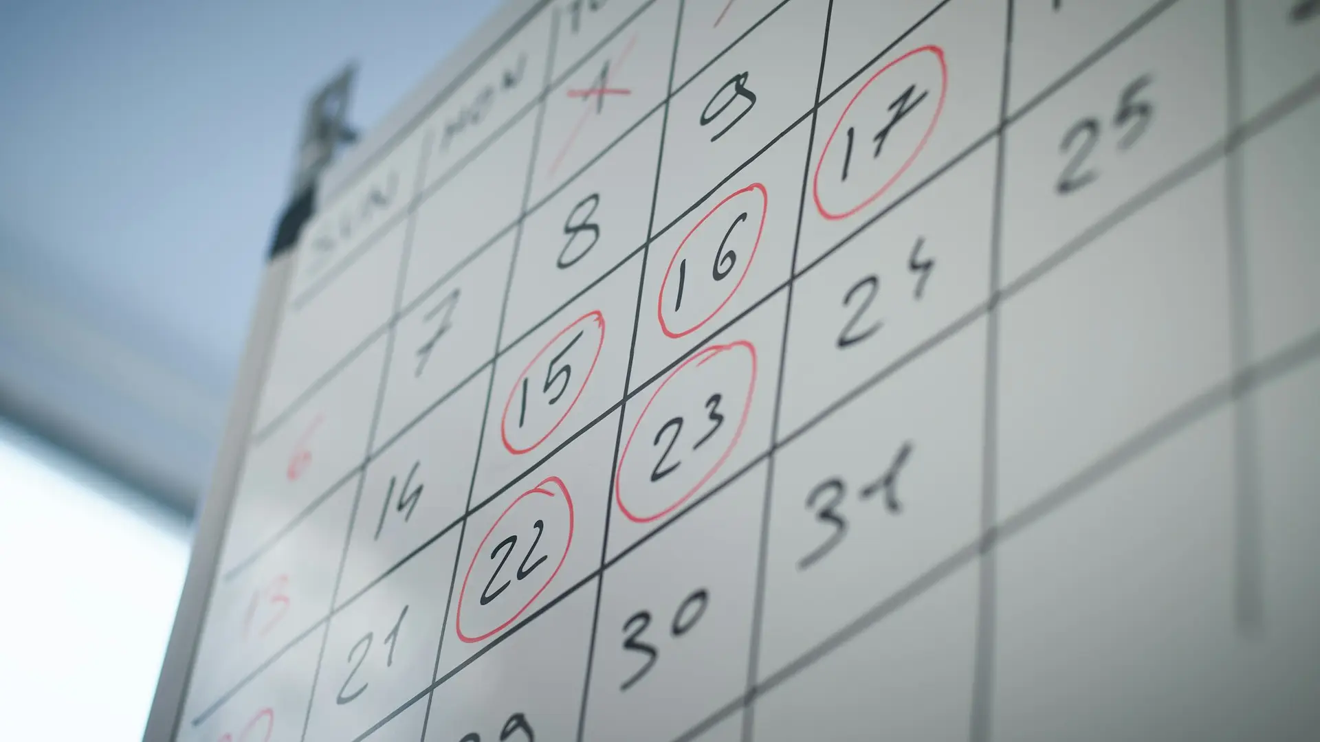 Twaalf tips voor inspiratie om te bloggen 13 Marking Dates On A Calendar