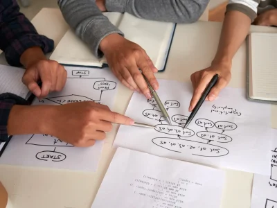 programmers-working-on-algorithm